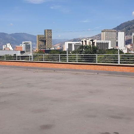 מדיין Apartamento Cerca A Plaza Mayor מראה חיצוני תמונה